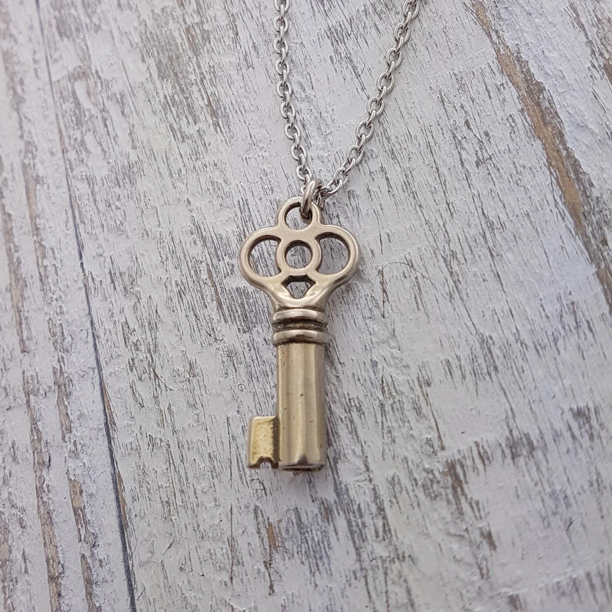 Silver Key Necklace, Key Jewelry, Handcrafted Pendant, Lucky Clover Necklace, Key Charm, Silver Key, Gift for Best Friend, Gift for Teacher