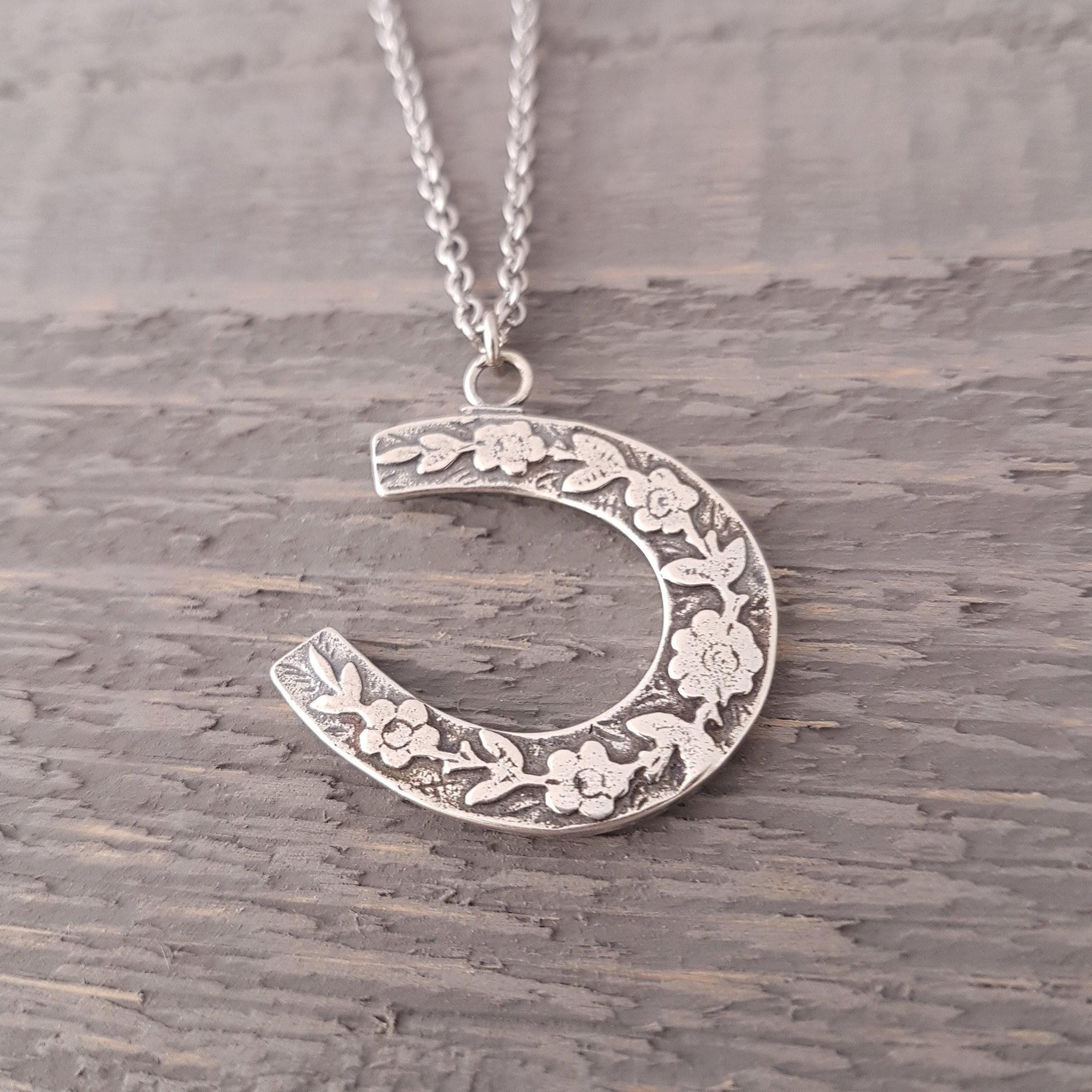 Sterling Silver Horseshoe Pendant Necklace - Perfect Equestrian Gift for Horse Lovers
